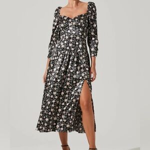 ASTR puff sleeve sweetheart midi dress 
size M